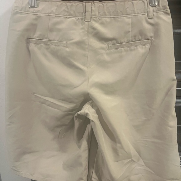 Nautica kaki dri fit shorts - Picture 2 of 3